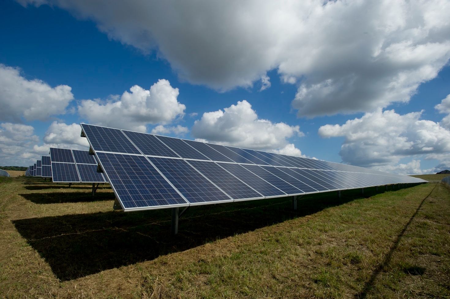 7 Home Energy Hacks That Can Save You $500+ a Year